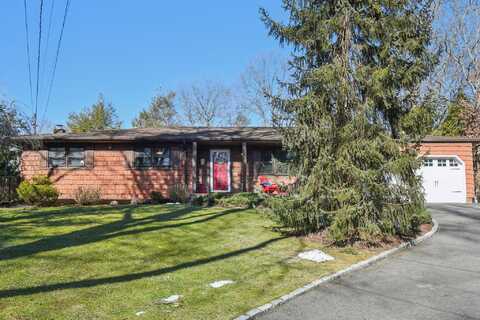 111 Lone Oak Path, Smithtown, NY 11787