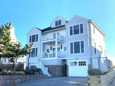 949b Dune, West Hampton Dunes, NY 11978