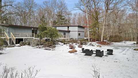 185 Old Church Lane, Pound Ridge, NY 10576