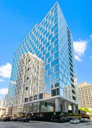 403 N Wabash Avenue, Chicago, IL 60611