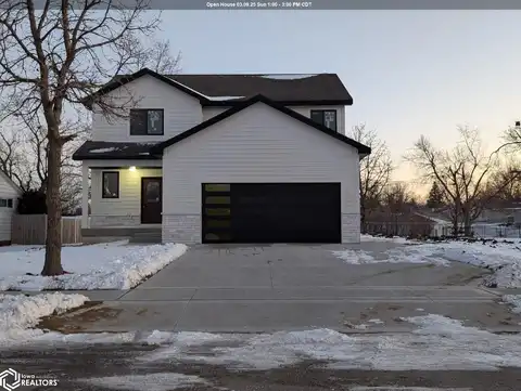 208 W Meadow Lane, Marshalltown, IA 50158