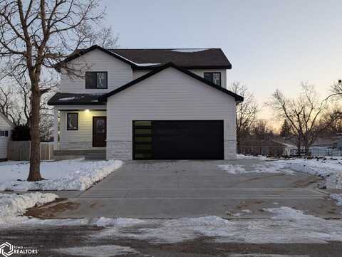 208 W Meadow Lane, Marshalltown, IA 50158