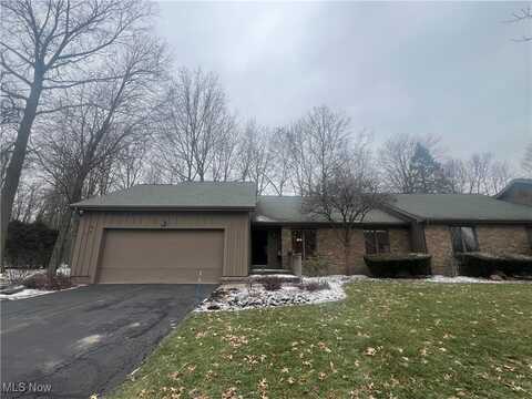 132 Topaz Trail, Cortland, OH 44410