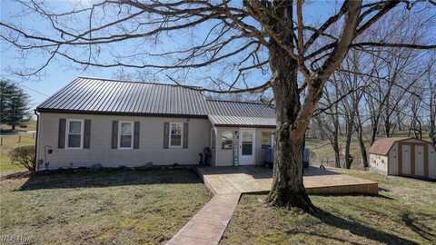 1295 Maple Brook Road, New Concord, OH 43762