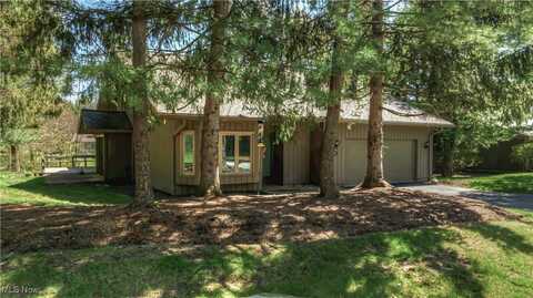 325 Inwood Trail, Aurora, OH 44202