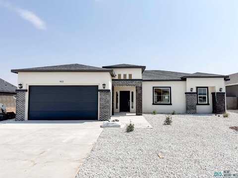 8306 Roadrunner Ridge, Carlsbad, NM 88220