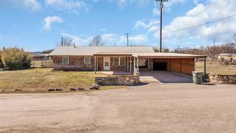 411 S A Street, Davis, OK 73030