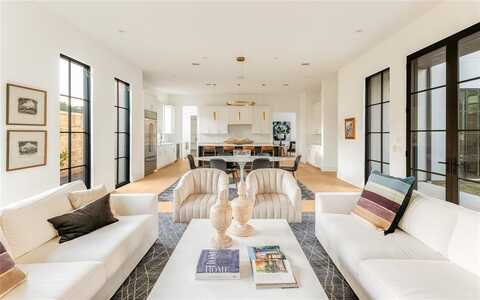 7702 Chatsworth Place, Dallas, TX 75230