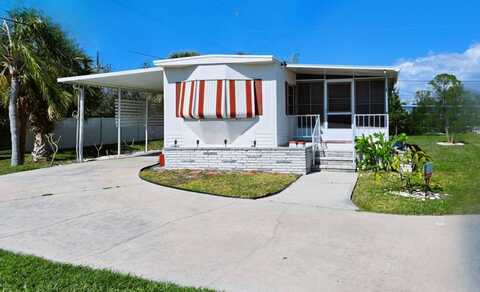 45 6th St West, Nokomis, FL 34275