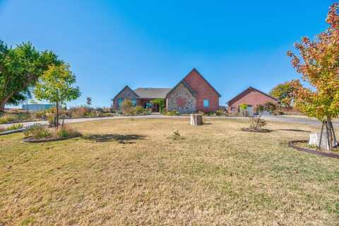 3925 Richmond Rd, Woodward, OK 73801