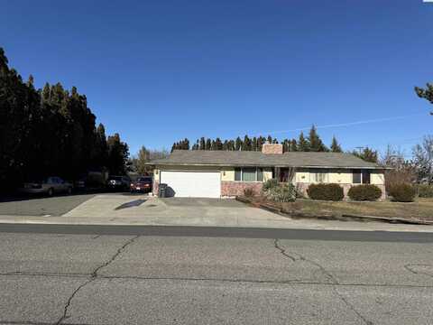 5900 W 12th Avenue, Kennewick, WA 99338