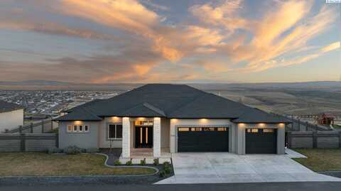 7242 W 22nd Pl, Kennewick, WA 99338