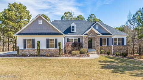 170 Beths Point, West End, NC 27376