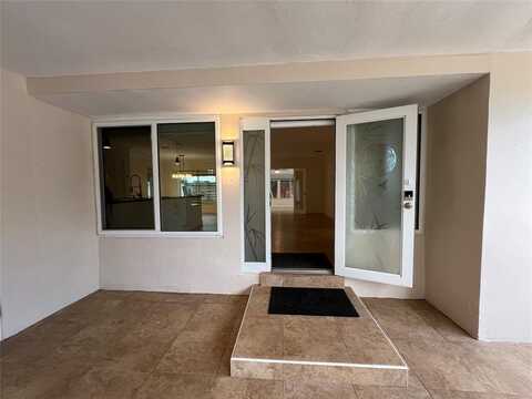 3336 NE 19th Avenue, Oakland Park, FL 33306