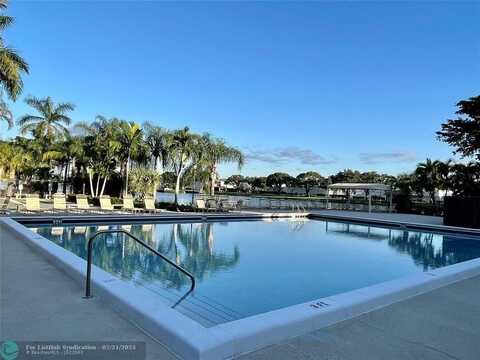 5541 Lakeside Dr, Margate, FL 33063