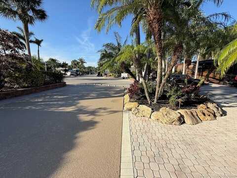 86 NW Putter Pointe, Port Saint Lucie, FL 34986