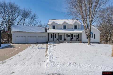 2133 Peregrine Lane, North Mankato, MN 56003