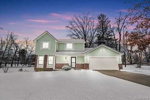 1002 Meadowlark Drive, Waterford, MI 48327