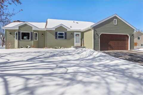 3884 Hallmark Avenue N, Oakdale, MN 55128