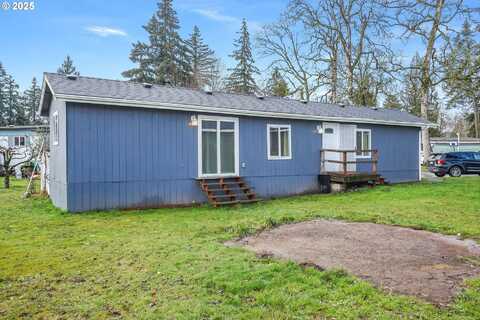 6 PINE CIR, Woodburn, OR 97071