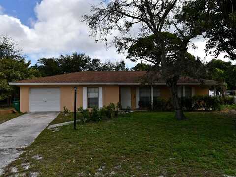 2708 Navajo Avenue, Fort Pierce, FL 34946