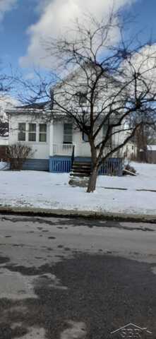 814 Mackinaw, Saginaw, MI 48602