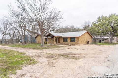 15326 Gross Ln, La Coste, TX 78039