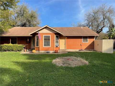 104 Plains Drive, Martindale, TX 78655