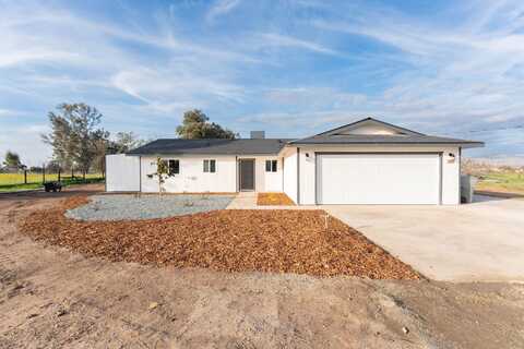 588 Crawford Avenue, Porterville, CA 93257