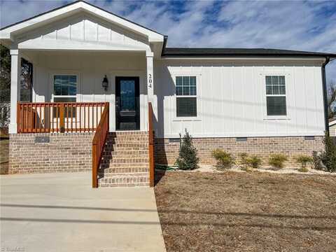 204 Boyd Street, Reidsville, NC 27320