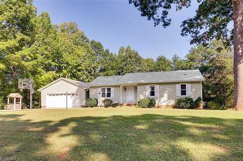 2455 Woodridge Drive, Asheboro, NC 27205