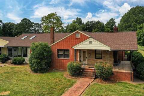 673 Salisbury Street, Mocksville, NC 27028