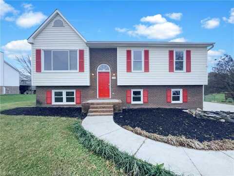 6390 Sullivantown Road, Walkertown, NC 27051