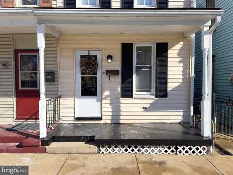 311 S CHARLOTTE STREET, MANHEIM, PA 17545