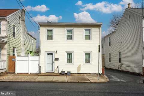 51 S CHARLOTTE STREET, MANHEIM, PA 17545