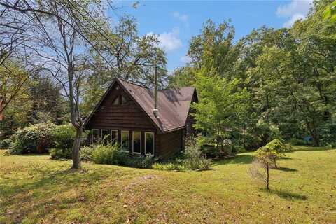 2745 Indian Head Rd, Slate Lick, PA 15622