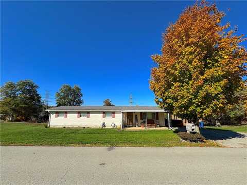 107 Airport Rd, Tyrone, PA 15666