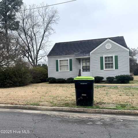 408 E Clay Street, Whiteville, NC 28472