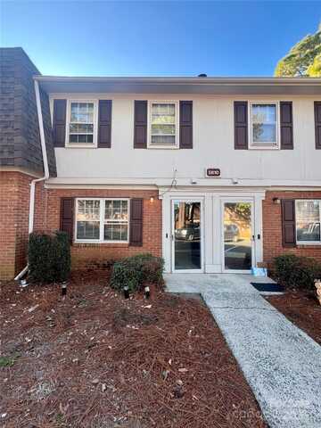 5810 Hunting Ridge Lane, Charlotte, NC 28212