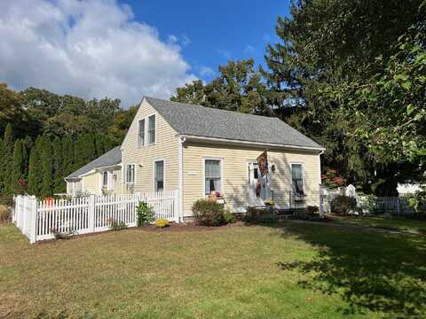 27 Kirtland Street, Deep River, CT 06417