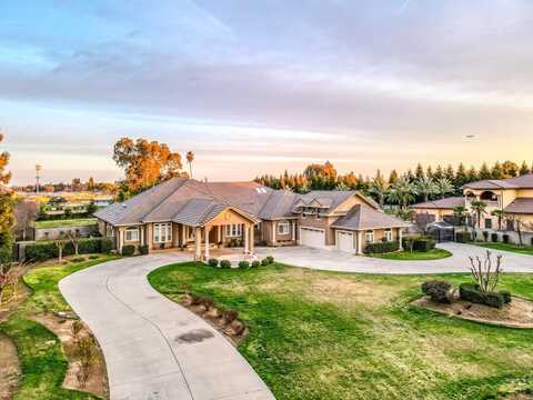 6857 Carmalee Lane E, Fresno, CA 93727