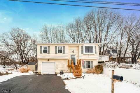 90 Koclas Dr, Netcong, NJ 07857