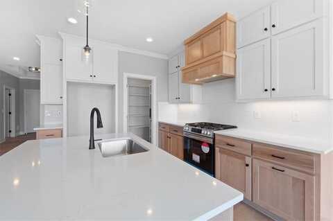 25029 W 94th Terrace, Lenexa, KS 66227