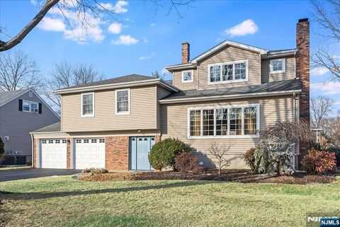 20 Ruckner Road, Westwood, NJ 07675