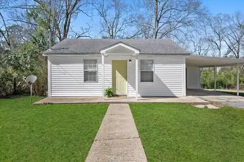 2010 N 6th Ave, Laurel, MS 39440