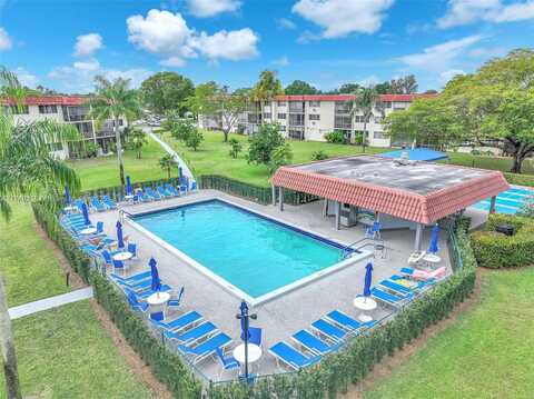 9720 S Hollybrook Lake Dr, Pembroke Pines, FL 33025