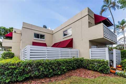 565 NW 98th Ave, Plantation, FL 33324