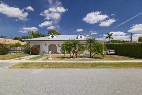 10745 Westwood Lake Dr, Miami, FL 33165