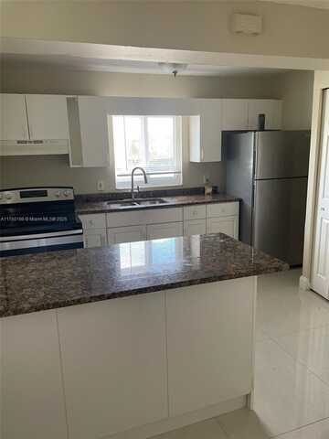 4280 Riverside Dr, Coral Springs, FL 33065