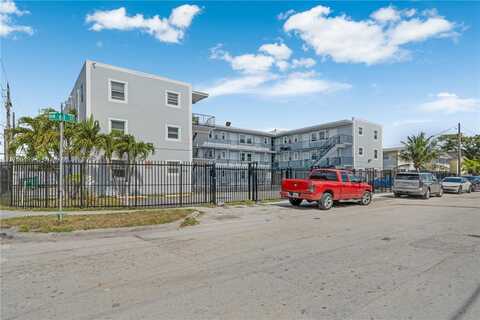 1281 NW 61st St, Miami, FL 33142
